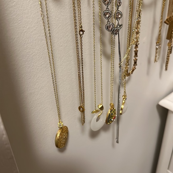 HUGE bundle 30 pieces of earrings, necklaces and a bracelet - Picture 2 of 4